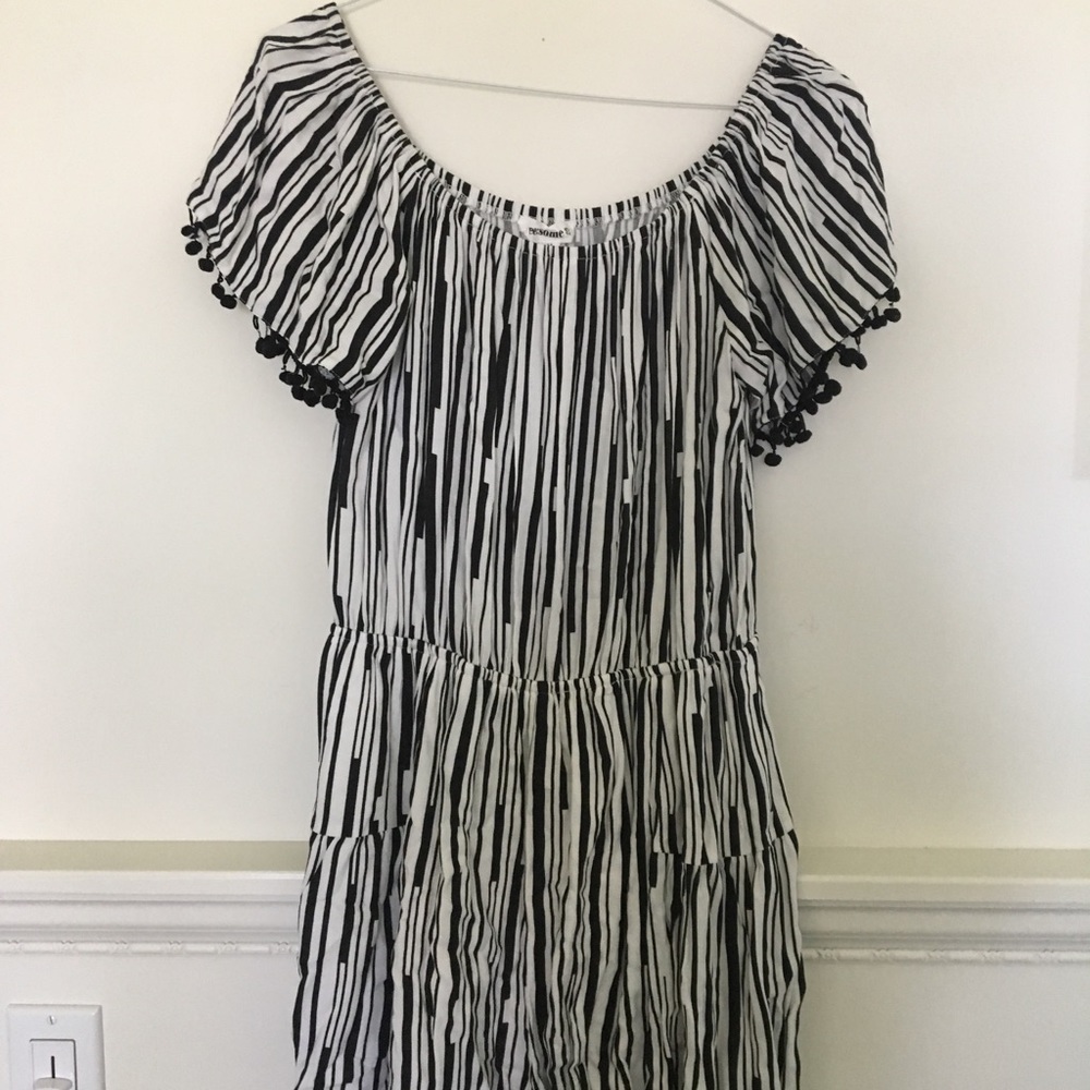 ••Fabulous Black and White Romper••